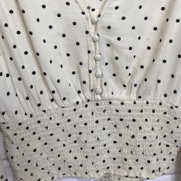 Beautiful Off-White Blouse - Picture 5 of 16